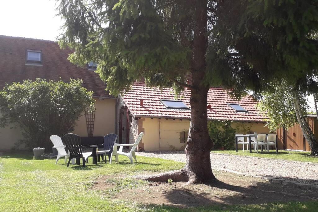 La Maison Du Bonheur Groupe Famille Ladon Exterior foto